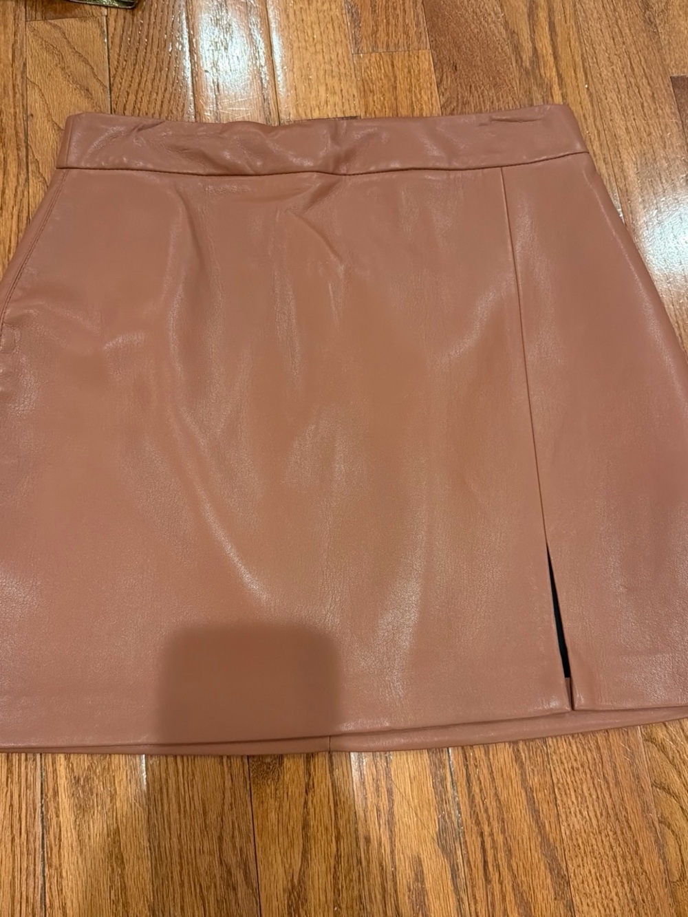 Wilfred Faux Leather Mini Skirt in Mauve Brown with Front Slit